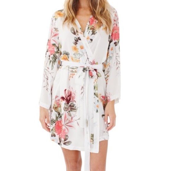 PLUM PRETTY SUGAR ROBE - Picture 1 of 3